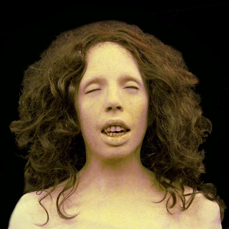ANNA HEAD-FRESH -w/HAIR