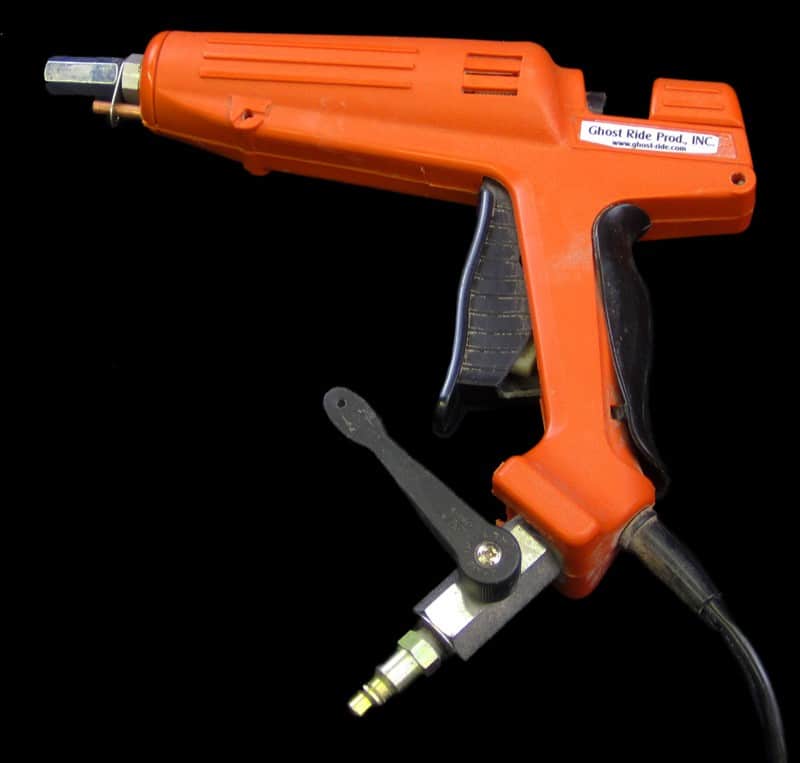 COBWEBBING GUN 2-WITH 1 PACK OF NONGLOW WEB STICKS