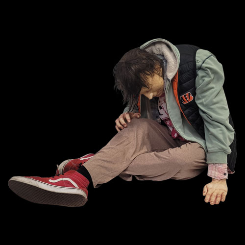 CRISSCROSS SEATED MAN