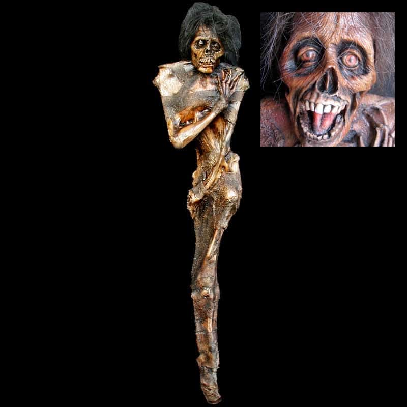 HANGING MUMMY-OPENED FACE