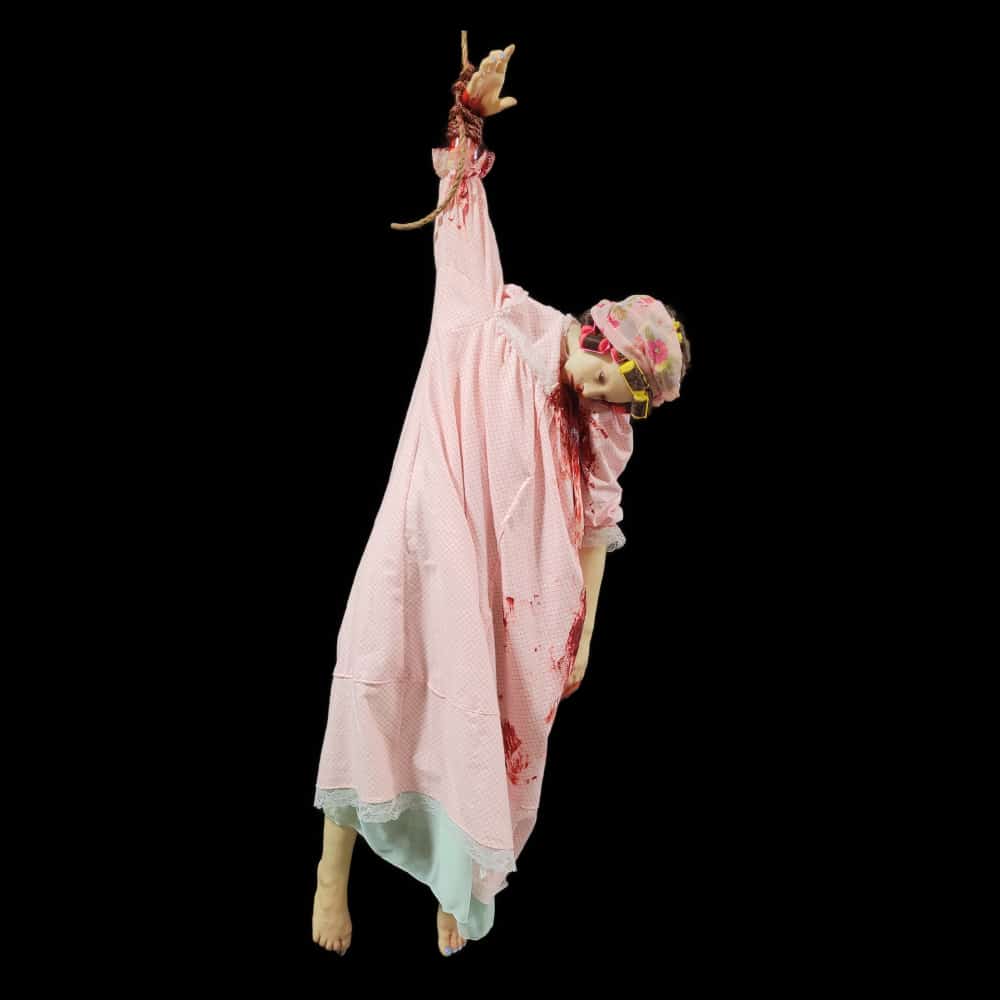 HOUSEWIFE HUNG BY HAND