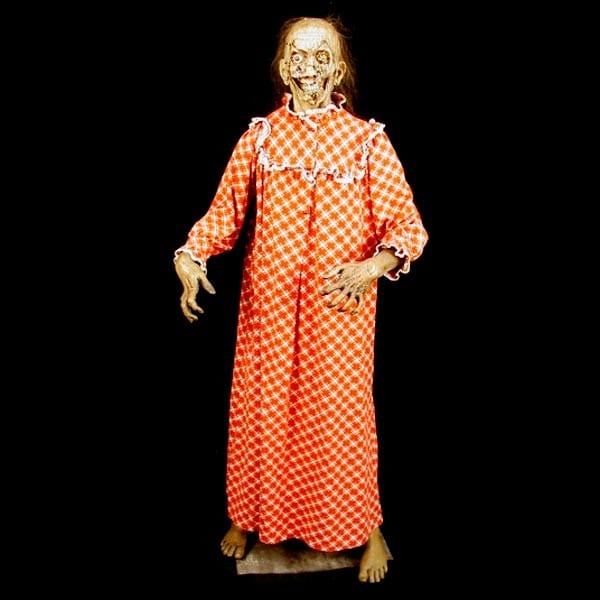 NAILED ZOMBIE – POSABLE
