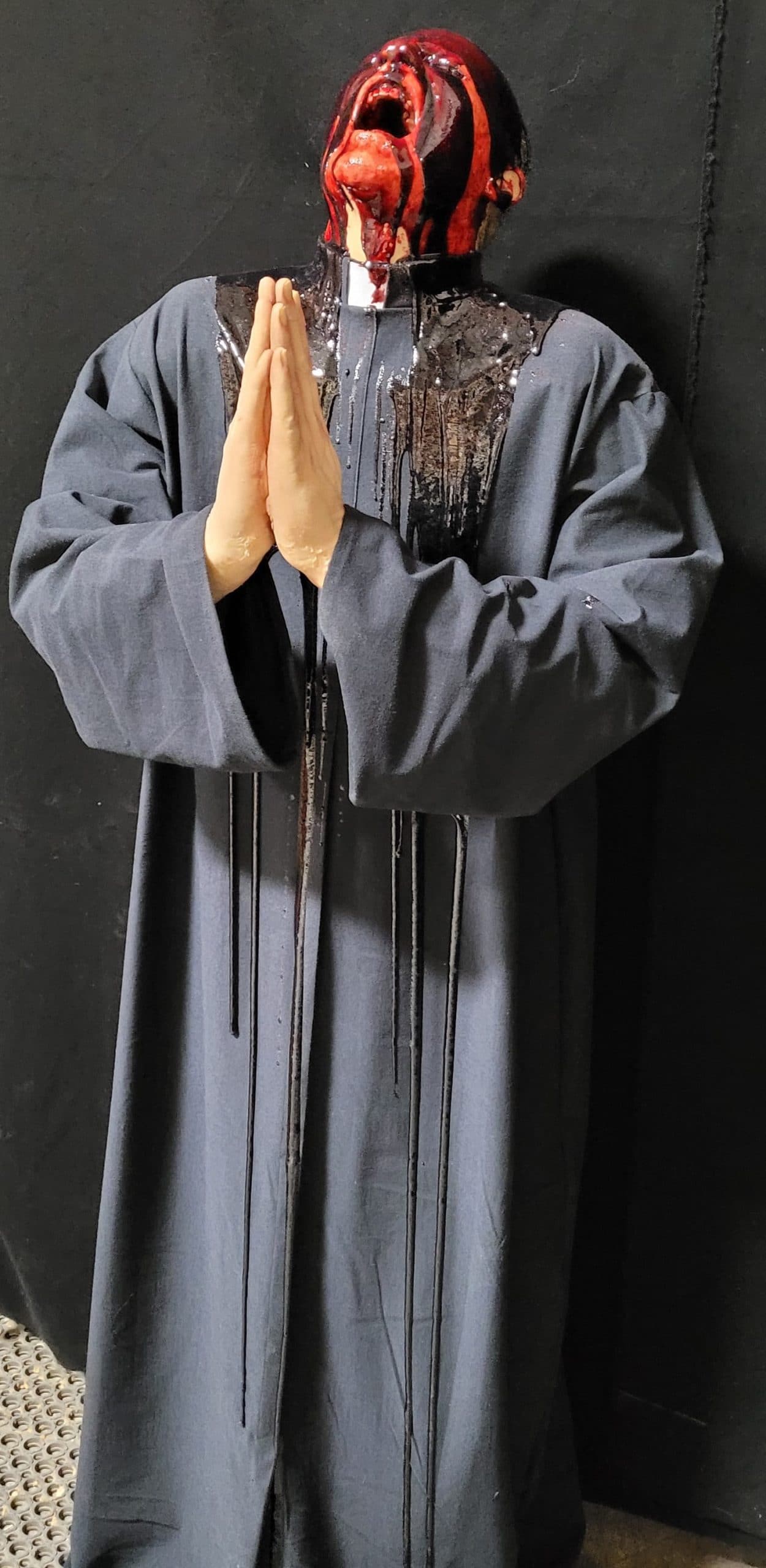 PRAYING PRIEST – BLOODY, фото 2