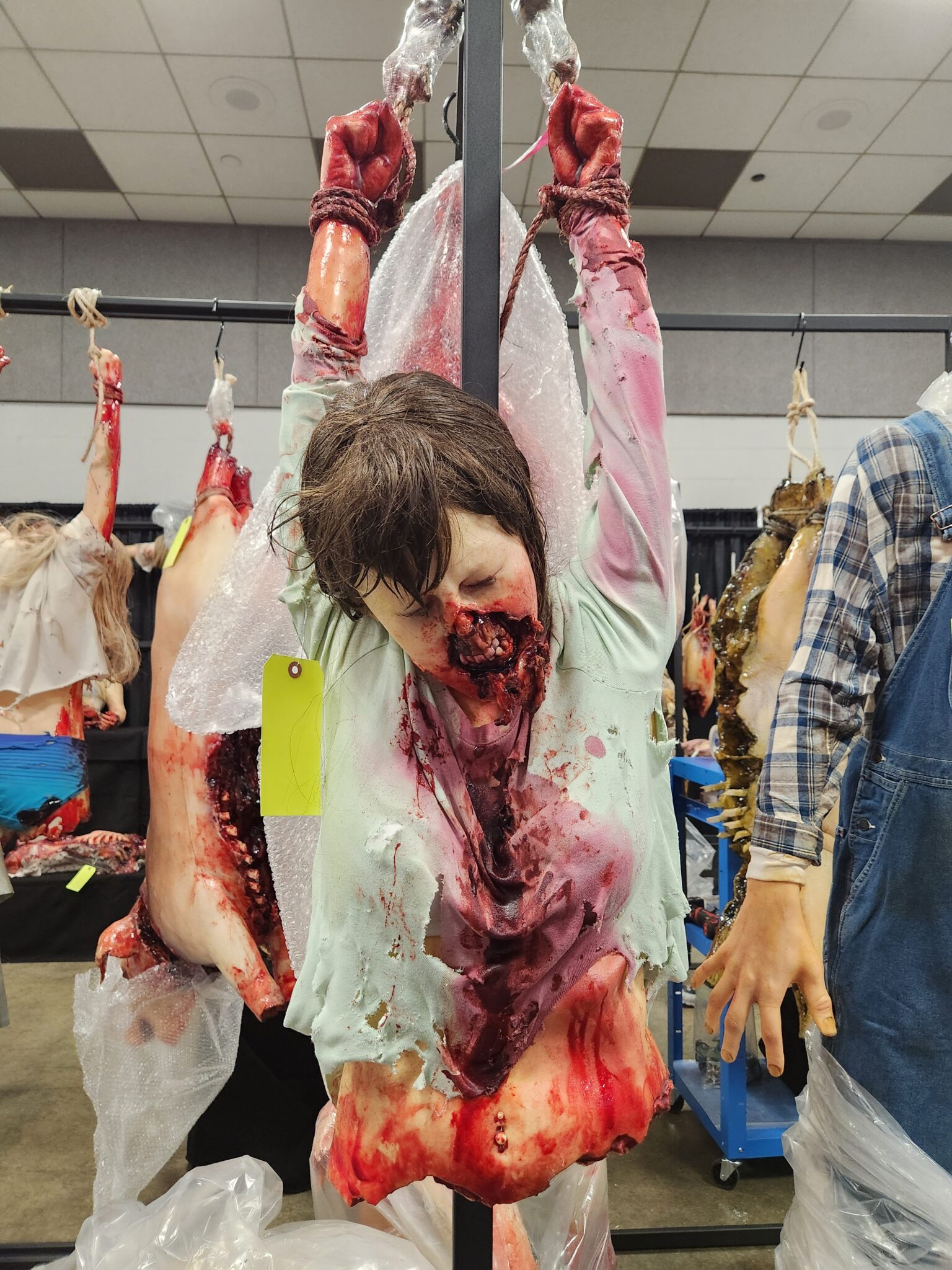 UPTOR TRINA BLOODY JAWED