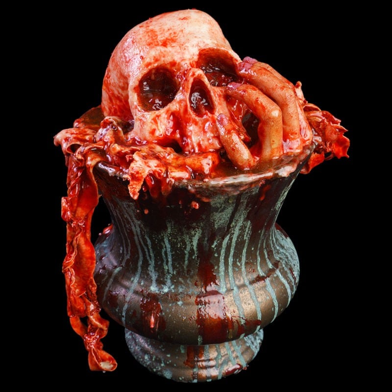 URN WITH SKULL